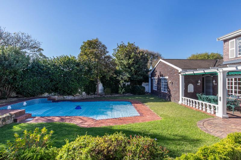 4 Bedroom Property for Sale in Constantia Western Cape